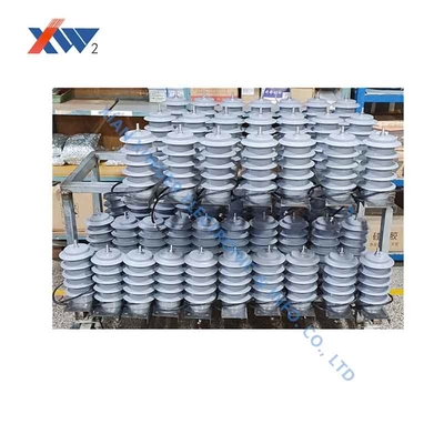 Electronic voltage sensor used in smart circuit breakers for medium and low voltage power distribution fields